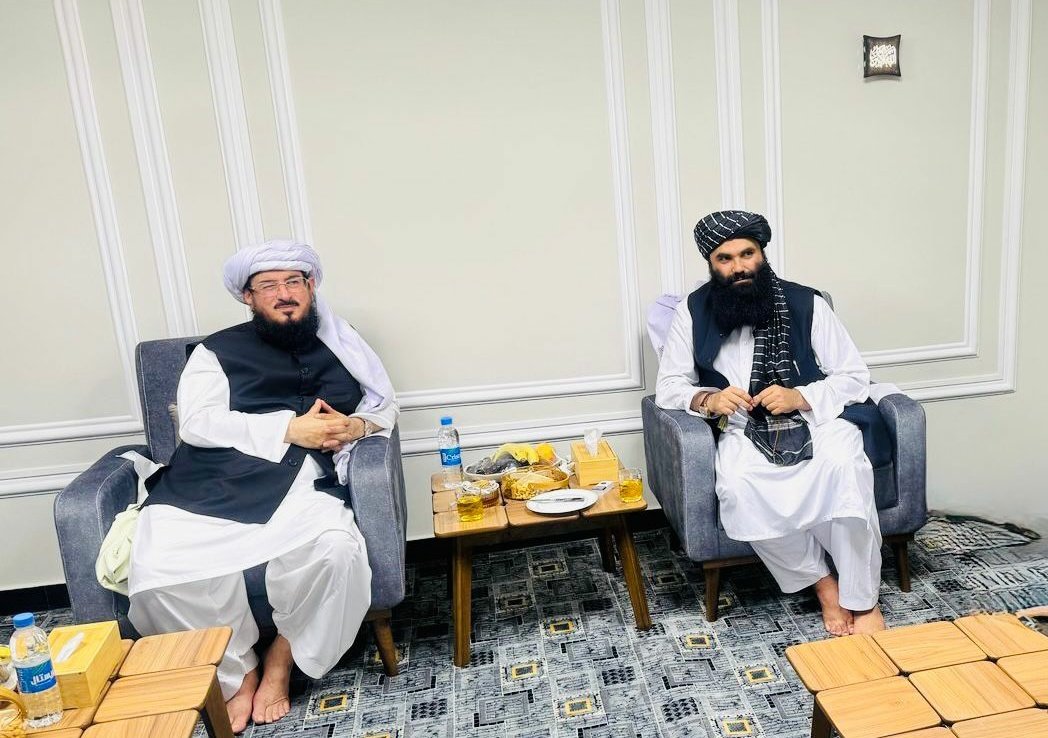 کابل / افغان وزیر داخلہ سراج الدین حقانی صاحب سے جے یو آئی کے مرکزی فنانس سیکرٹری،  سابق MNA حضرت مولانا صلاح الدین ایوبی صاحب کی اہم ملاقات