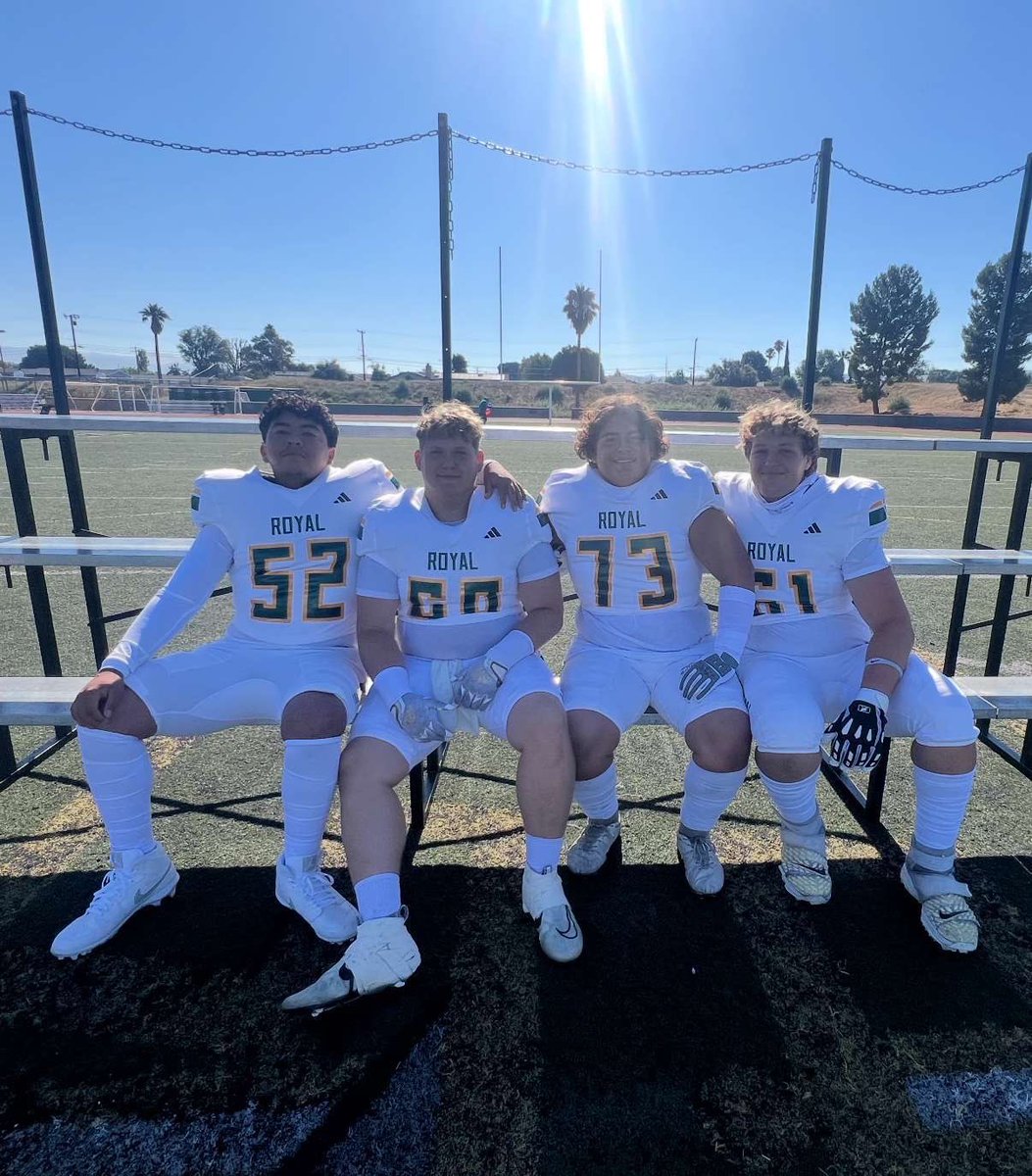 CadenW2007's tweet photo. Final HS football media day, they ain’t ready for us this year. #football #hhsfootball #hsmedida #mediaday #collegefootball #lineman #trenches  @parkermartins61 https://t.co/JB0EKURRgu