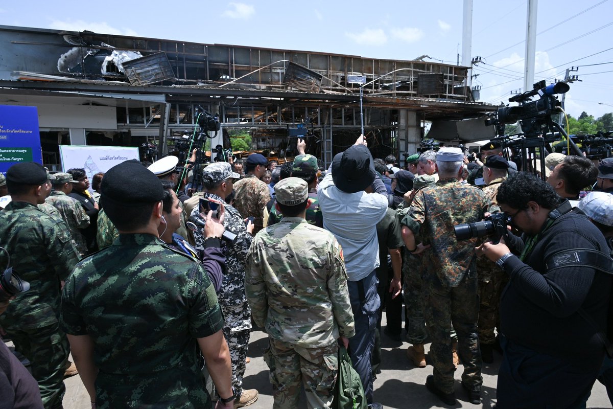 MFAThai's tweet photo. [3] VFM Russ @RussJalichandra jointly led members of the Diplomatic Corps, Defence Attachés, and foreign media to visit areas near the Thai-Cambodian border affected by indiscriminate attacks on civilians by the Cambodian side. The visit began at a gas station in Kantharalak District, Si Sa Ket, where a convenience store was struck on 24 July 2025, killing 8 civilians and injuring 15 others, including a mother and her 8-year-old child, a tragic loss of innocent lives (1 Aug 2025).