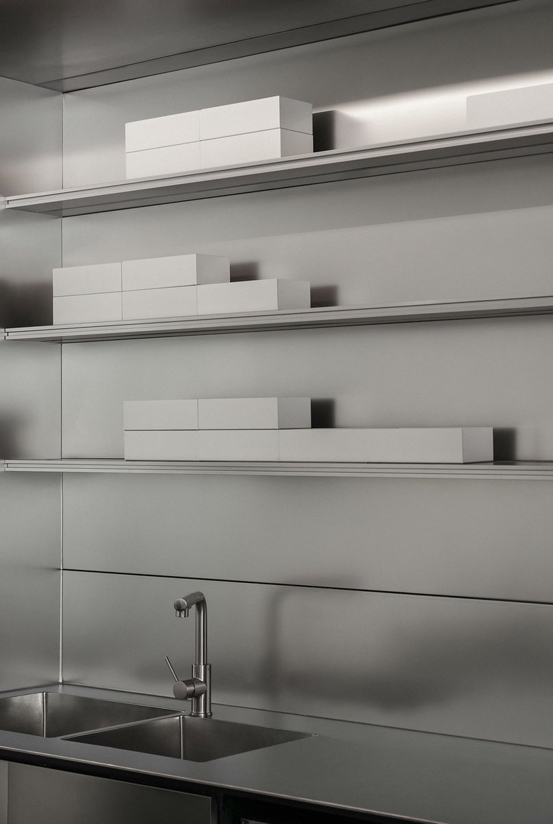 2M2Design's tweet image. LAKE RIPPLE is a coffee, culture, and art space located at Shenzhen Kerry Plaza, designed by Atelier 2M2.The LAKE RIPPLE project is not modeled after caves, but they share a common strategy—creating functional autonomy within the democratic nature of the central space.