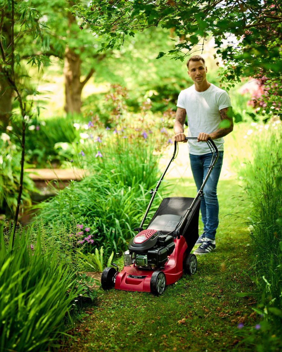 Lawncare That Feels Good
The sun’s shining. The grass is trimmed. The smell of summer’s in the air.
There’s nothing like the satisfaction of a freshly mown lawn.
Especially when it’s done with a Mountfield.

#MountfieldMoments #MowHappyThisSummer #GardenPride