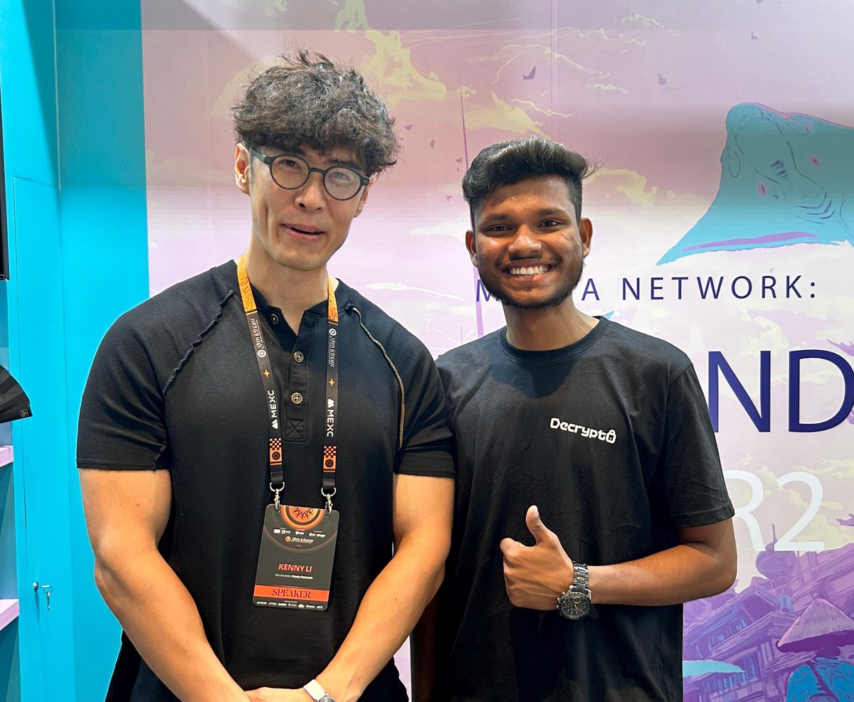 decrypt0com's tweet image. It was great meeting the OG @superanonymousk at @MantaNetwork Booth during GM Vietnam

Hopefully planning to cook something together 🛠️