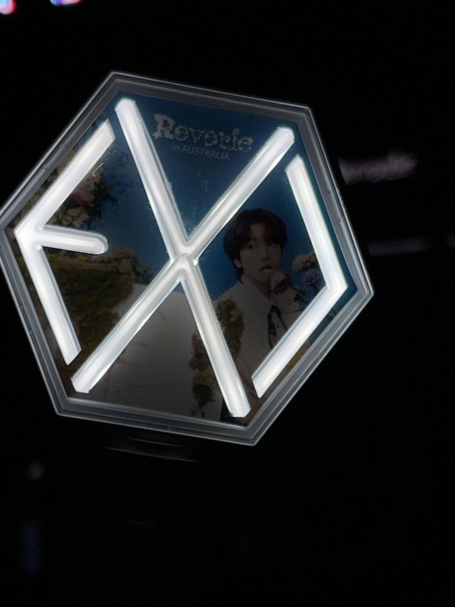 dohsquishy12's tweet photo. See you soon, Baekhyun! #ReverieMelbourne https://t.co/GB7bakbJDe