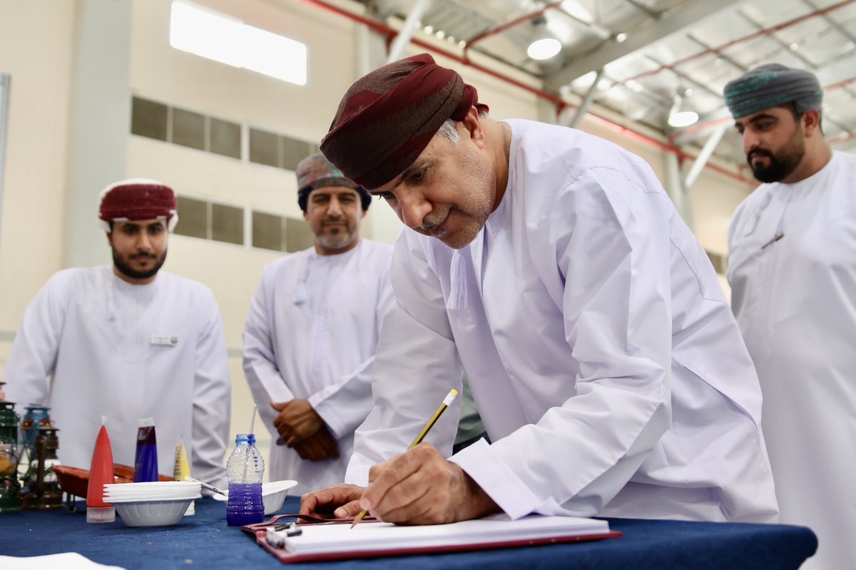 نظّم المجلس الاستشاري الطلابي، ممثلاً بلجنة الأنشطة والمبادرات، فعالية #صيفك_مع_المجلس، التي هدفت إلى تنمية مهارات الطلاب الحياتية وتعزيز تفاعلهم في بيئة جامعية محفّزة.

تنوّعت الفعالية بين ستة أركان تفاعلية، جمعت بين التجربة والمعرفة في أجواء صيفية مثرية.