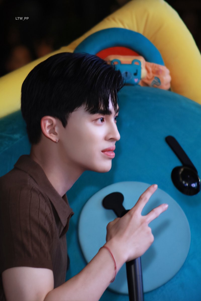 หล่อมากค้าบบ✌🏻

#มหกรรมนิยายนานาชาติ2025xPP
#ppnaravit <a href="/ppnaravit/">ppnaravit</a>