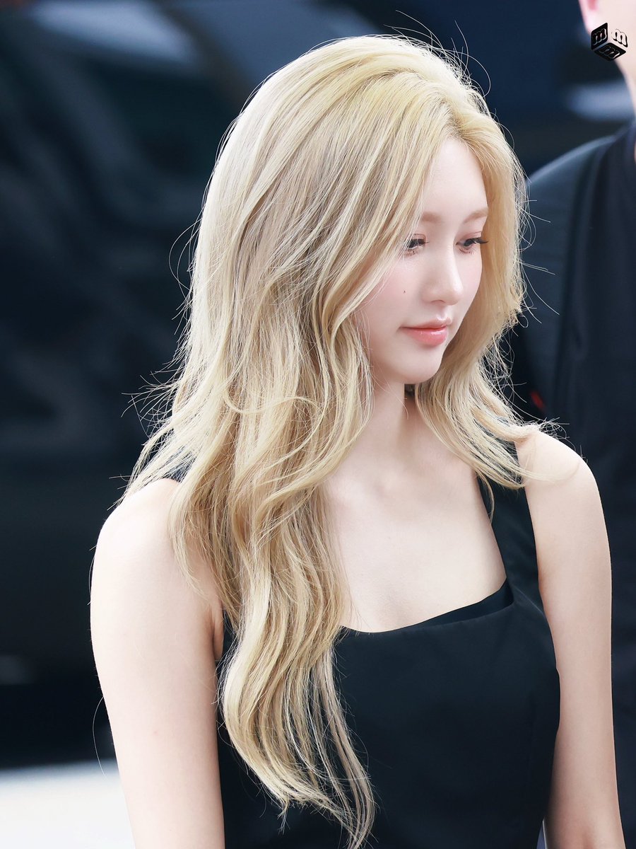 gaeul pics tweet media