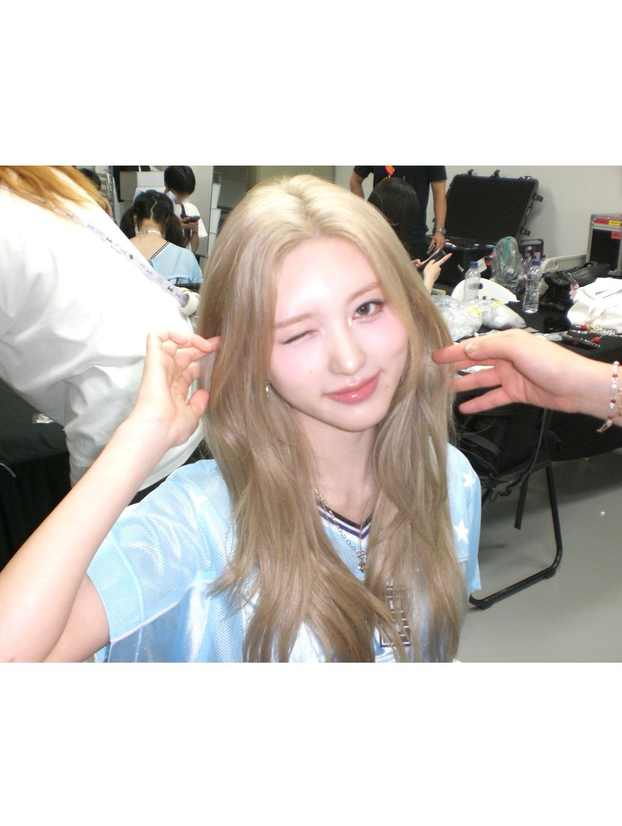 gaeul pics tweet media