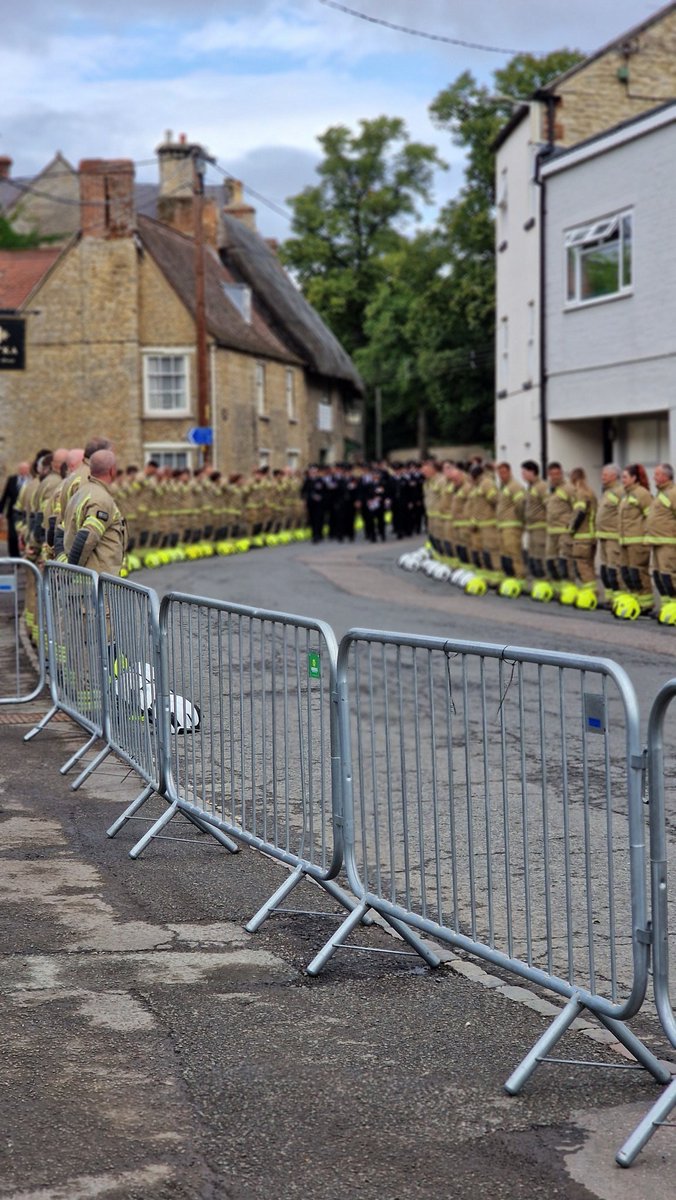 Che Scott tweet media