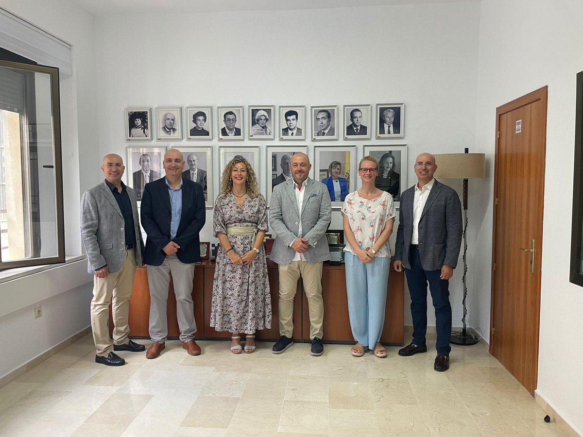 Cadena SER Melilla (@cadenasermel) on Twitter photo ➡️En #HoyPorHoyMelilla hablamos con Hassan Husein sobre los preparativos del simposio SEIEM Melilla 2025, que se celebrará en el Hotel <a href="/melillapuerto_/">Melilla Puerto Affiliated by Meliá</a> del 10 al 12 de septiembre.
cadenaser.com/radio-melilla/… ➡️En #HoyPorHoyMelilla hablamos con Hassan Husein sobre los preparativos del simposio SEIEM Melilla 2025, que se celebrará en el Hotel <a href="/melillapuerto_/">Melilla Puerto Affiliated by Meliá</a> del 10 al 12 de septiembre.
cadenaser.com/radio-melilla/…