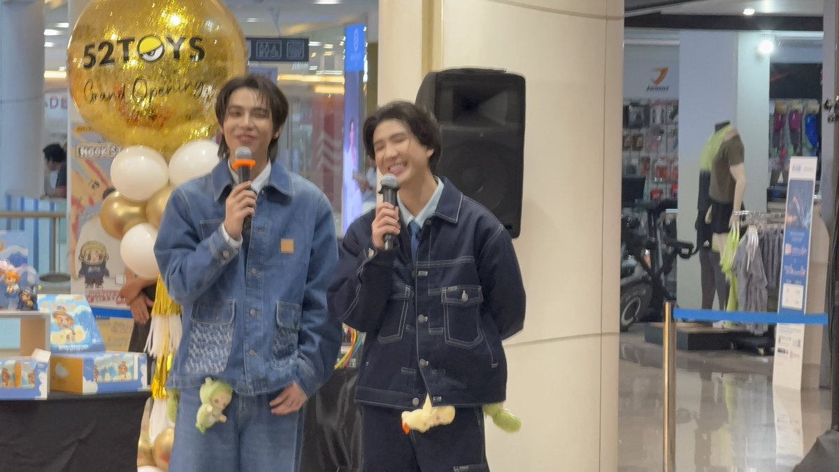 snory's tweet photo. #52TOYSxFirstKhaotung https://t.co/oxcgrmgvEU