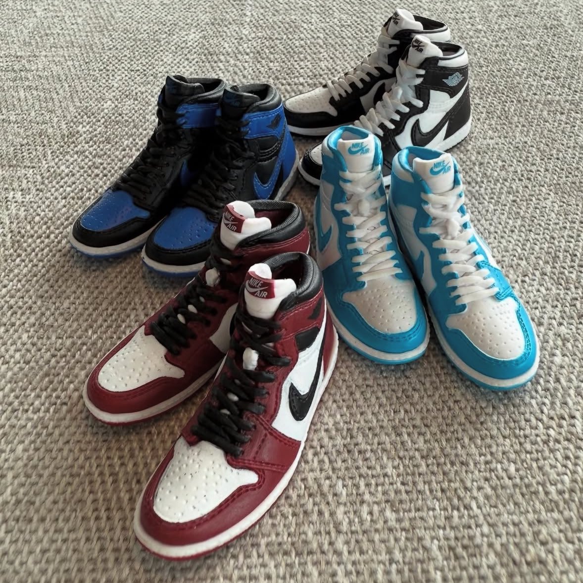 ガシャポンオンライン - NIKE Air Jordan 1 High 85 MINIATURE