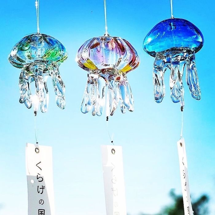 夏の空にたゆたう、涼しげなクラゲの風鈴。 くらげ風鈴 | TAKU GLASS