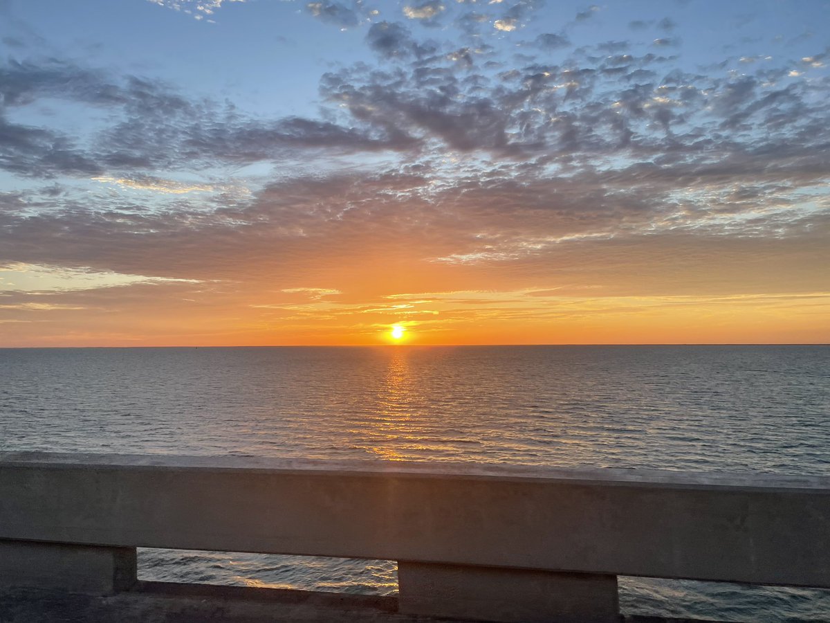 suptrdave's tweet photo. Beautiful sunset at Copano Bay near Rockport. Enjoying one last 3-day weekend before the school year. #sunset #SunsetLovers #RockportTX #saltwater #saltwaterfix https://t.co/0DMxSNGR7o