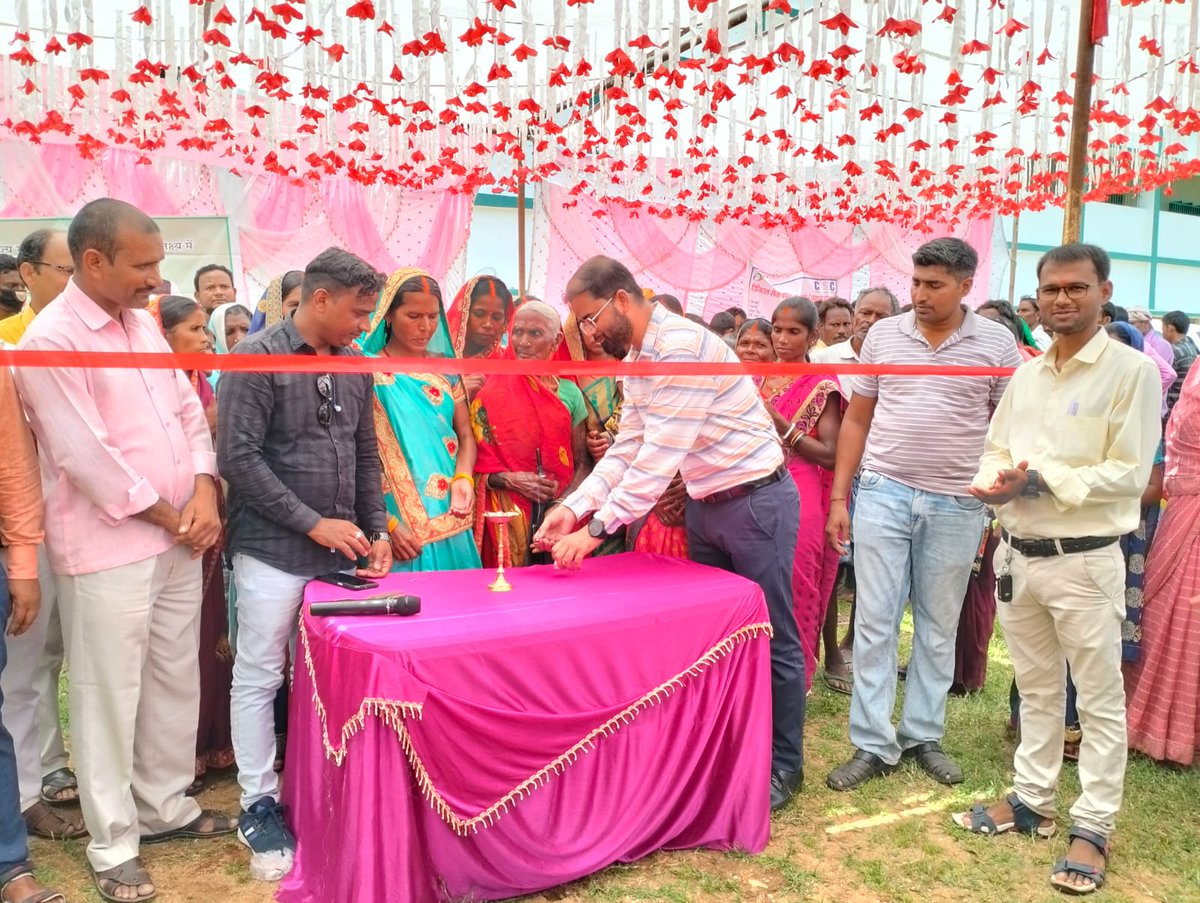 अपने ईमानदारी और सत्निष्ठा से जाने वाले सीओ 
श्रीमान सुमित कुमार झा जी को लावालौंग चतरा से टँडवा लातेहार स्थान्तरित कर दिया गया है।
<a href="/DCChatra/">DC CHATRA</a> 
<a href="/prdjharkhand/">IPRD Jharkhand</a> 
<a href="/JharkhandCMO/">Office of Chief Minister, Jharkhand</a> 
<a href="/HemantSorenJMM/">Hemant Soren</a>