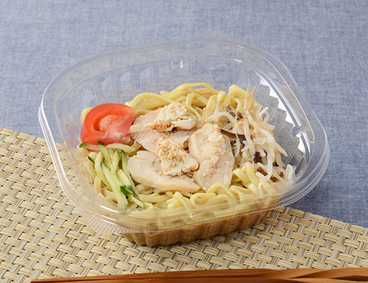 ☆汁なし棒棒鶏麺☆ 濃厚な棒棒鶏たれに鶏むね肉、トマト、キュウリ