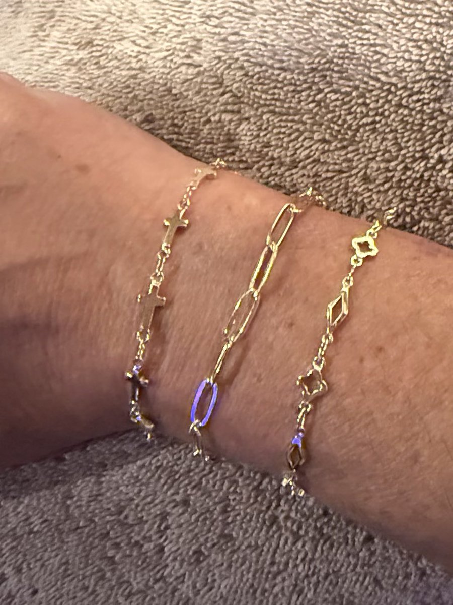 AlwaysAdorned1's tweet photo. Always Adorned is pleased to announce its participation in Wimberley Market Days this Saturday, August 2nd, from 7 AM to 3 PM. Please visit booth 295, conveniently located across from the Lion’s Den beer and wine garden, to explore our perfectly fitted permanent jewelry. https://t.co/vdEHSHefdO