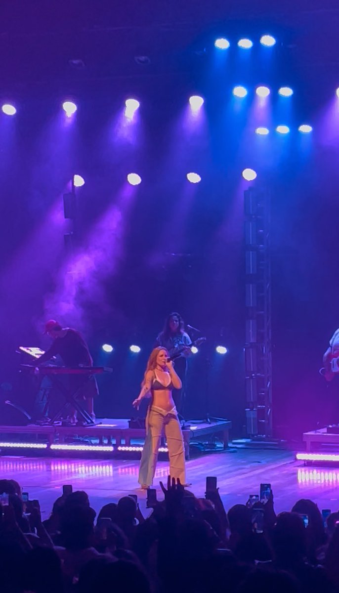 aquela amiga gostosa