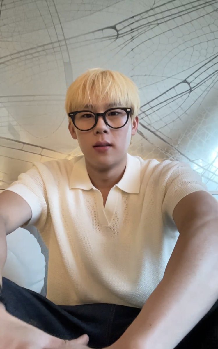 wwwimbb's tweet photo. 주헌아 너 인물났다 https://t.co/xwqA3kmkl3