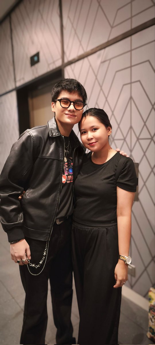 So happy to finally reunite with you. thank you for being so down to earth kind of person. ily and so proud of you, <a href="/hrvbtsta/">H</a> 🤘🏻❤