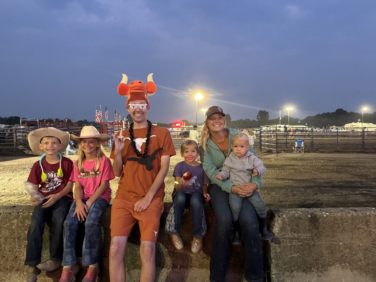 spartyryanh's tweet image. First rodeo well spent with the Lucas clan🤘🏻🤠@KelsyeLucas