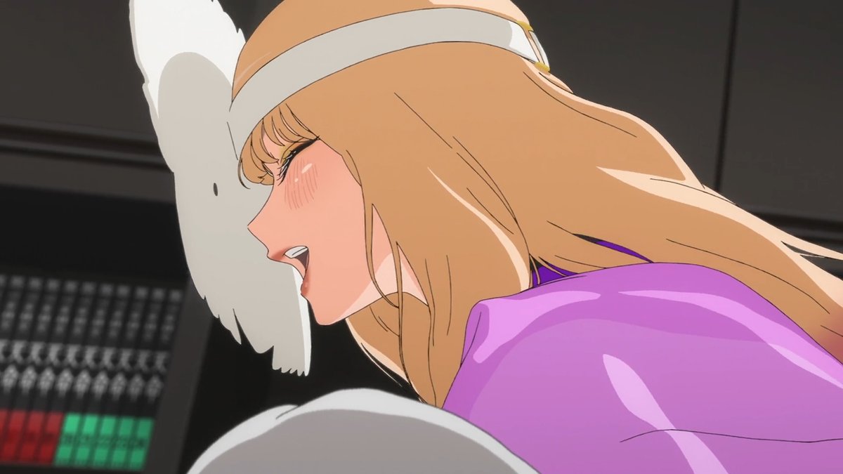 This is how the happiest girl ever looks like btw 💛