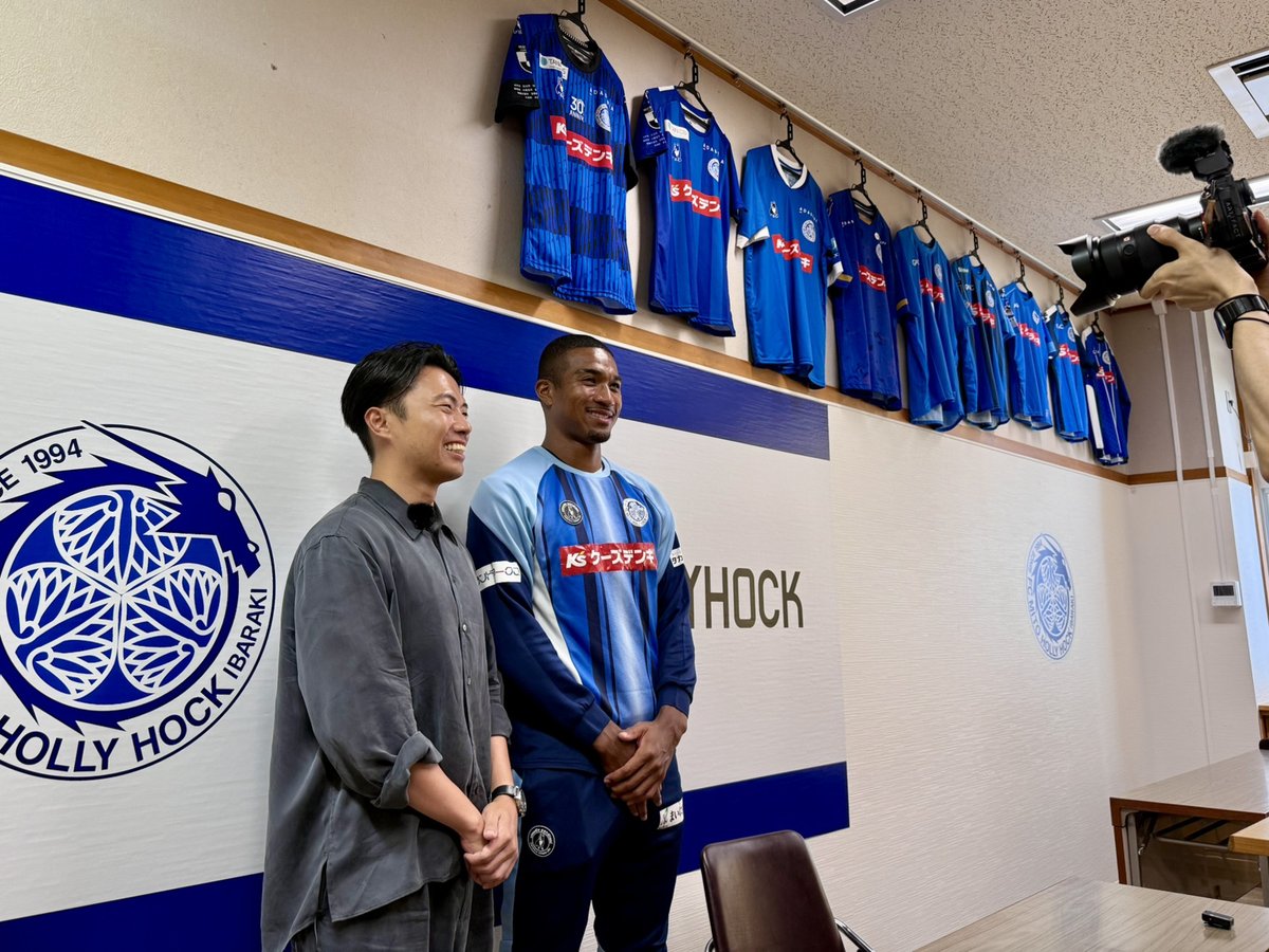 hollyhock_staff's tweet photo. #水戸ホーリーホック 独自の知識習得・人材育成研修プログラム
「#MakeValueProject」へLeo the footballさんにご登壇いただきました👏
MVPの様子や選手・監督インタビューも公開中です❗️
📺ぜひご覧ください👀🔻
https://t.co/7P18RoBVxn
#森直樹 #大森渚生 #西川幸之介 #寺沼星文 https://t.co/Qv6Mxu1s6X