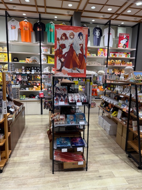 道後温泉の土産屋・十五万石MASARUにて わたたべグッズが本日より販売