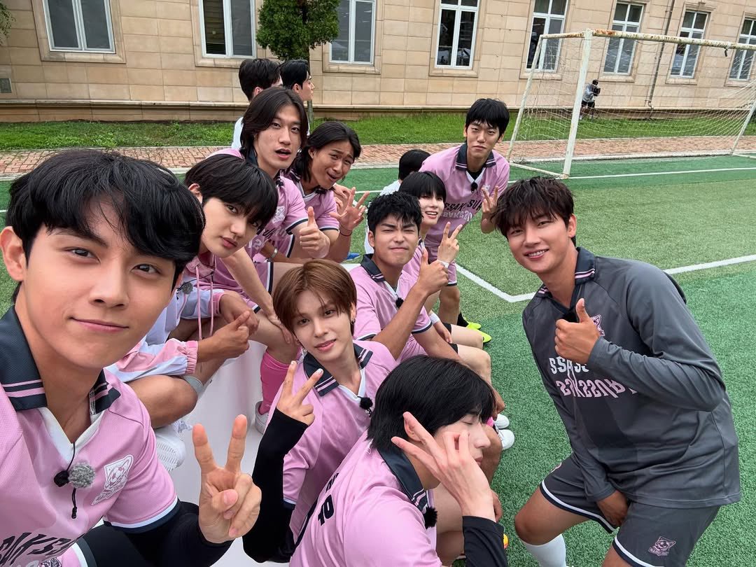 navercafehsw101's tweet photo. [official_ssakssuri_utd] Instagram Feed
250801

 #싹쓰리 #SSAKSSURI
https://t.co/pZbXnzFKv2

#한승우 #승우 #HANSEUNGWOO 
#뭉찬 #뭉쳐야찬다4 https://t.co/fvQXyDkea6