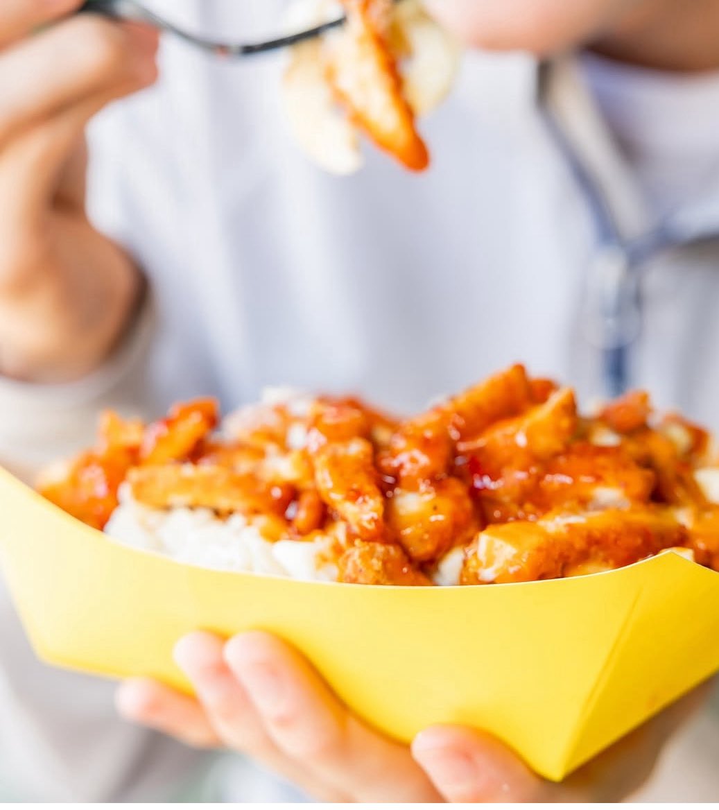 ✨ New Business Highlight ✨
Hot Chix Hot Cakes &amp; Chicken is now open in Burlington, NC! 🐥🥞

This bold and brunchy spot is serving up sweet stacks, savory bites, and serious vibes.

📍 Downtown Burlington
📸: Hot Chicks Hot Cakes