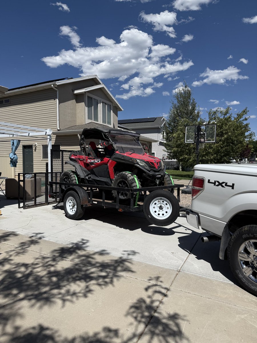 caboderoca's tweet image. I was finally able to pick up my side by side a few days ago. Straight to the mountain top!