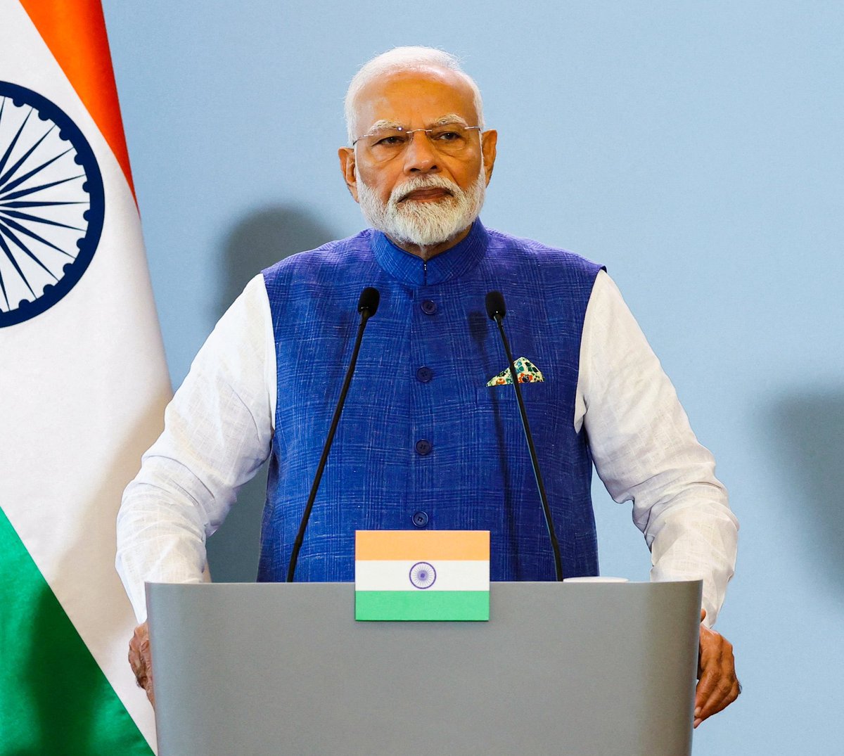 🚨 India backs out of F-35 deal

Following Trump’s tariffs, India has officially informed the US, it’s no longer interested in buying F-35 fighter jets, as per Bloomberg.