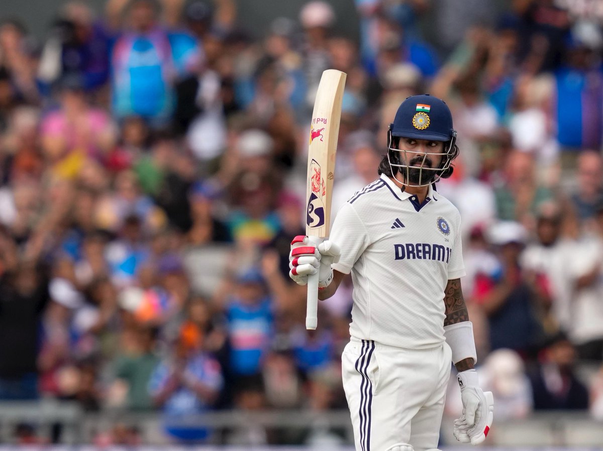 CricCrazyJohns's tweet photo. INDIAN OPENERS TO FACE 1000 BALLS IN A TEST SERIES:

1) Sunil Gavaskar.
2) Murali Vijay.
3) KL Rahul.

A remarkable achievement for KL Rahul 🇮🇳 https://t.co/Pvd4bJsBFP