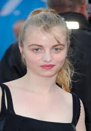 merlinpapin3's tweet photo. .@FredOL69007 On souhaite un Bon Anniversaire à #LouRoyLecollinet qui a 29 ans on peut la voir dans
3 Souvenirs de ma Jeunesse
Fiertés
Paris Etc
Aurore
Jeunesse
La Tortue https://t.co/eQd99L25Gx