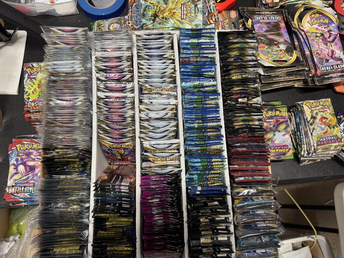 Thursday night - inventory and organizing swsh packs 💀
Join our discord, it’s kind of fun sometimes discord.gg/VYV46pQa

#Pokemon #PokemonTCG