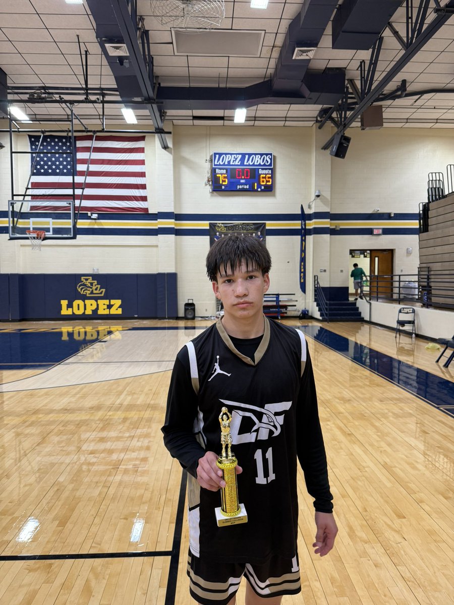 Really enjoyed watching my TEAM tonight in the Valley Hoops Summer Collision. They finished the league at 8 n 0 and won the tournament today going 3 n 0.

Game 1
LF 58
Vets 35

Game 2
LF 97
P.I. 46

Game 3
LF 75
Harlingen South 65

Congrats to Eric being named MVP