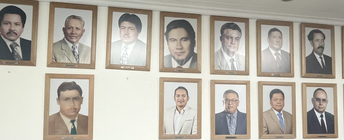 Acto de profunda significación. #CooperativaDeTransportesCalderon, presidida por #IvanGordon, organizó el develamiento de las fotografías de los expresidentes y exgerentes de la institución. Orgullosamente consta don #JoseGordonBecerra, mi viejo, fundador y primer presidente