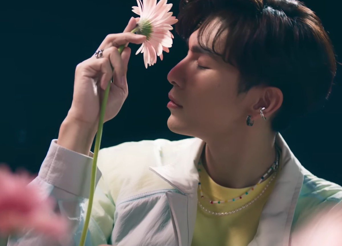 SolSkipperCo's tweet photo. 5 years with “Season of You”

Come share your sweet Season of You moments 💕🥳

#SeasonOfYou5Anv 
@MSuppasit 
#MewSuppasit https://t.co/8J0z9d9QAq