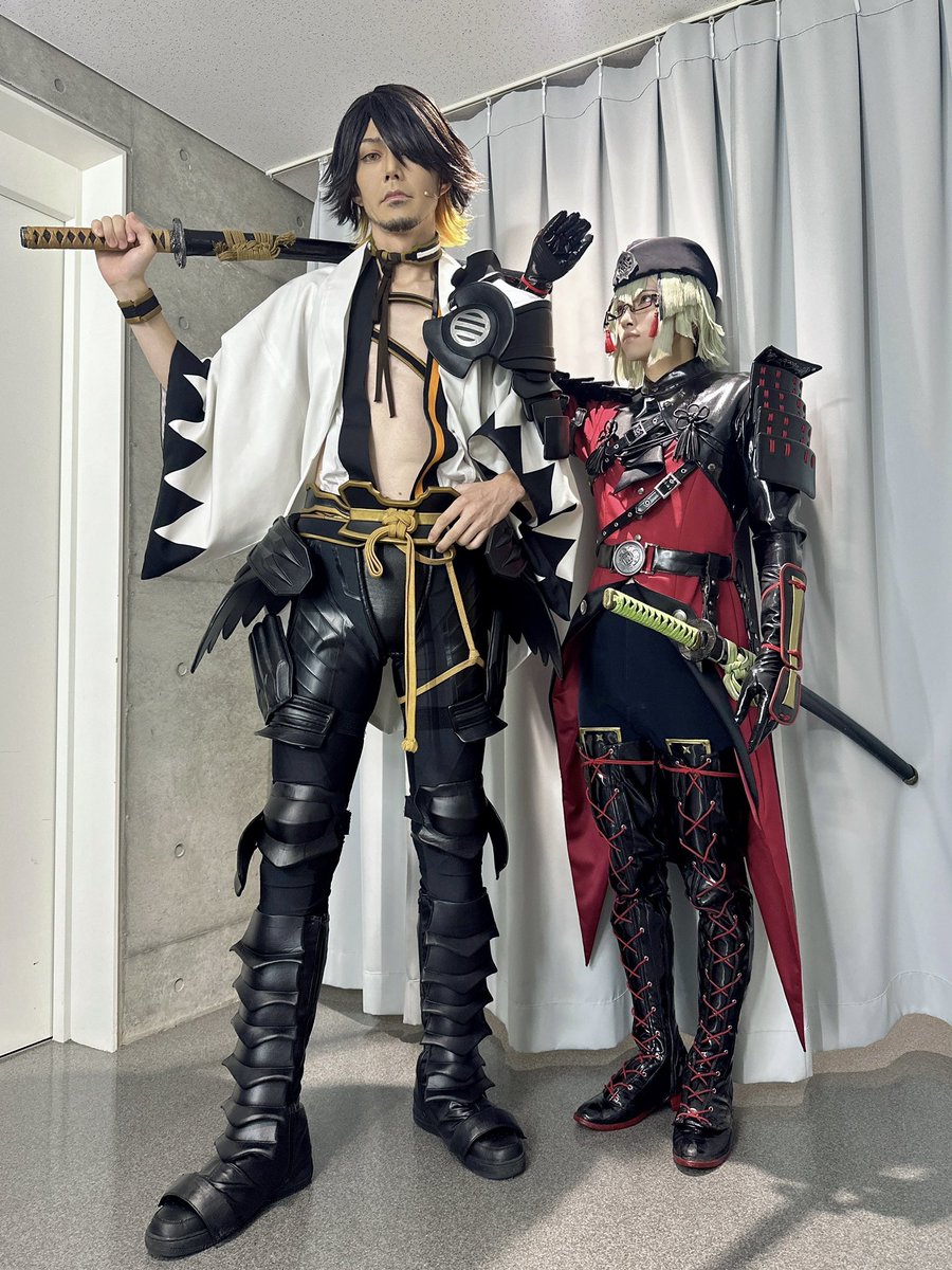 舞台『刀剣乱舞』  士伝 真贋見極める眼
大阪公演6日目よろしくお願いします！

石田正宗  身長  165cm

長曽祢虎徹 ･･･  187cm‼️

同じ打刀のはず…
toukenranbu.jp/character/218/
#刀ステ #刀剣乱舞 #とうらぶ