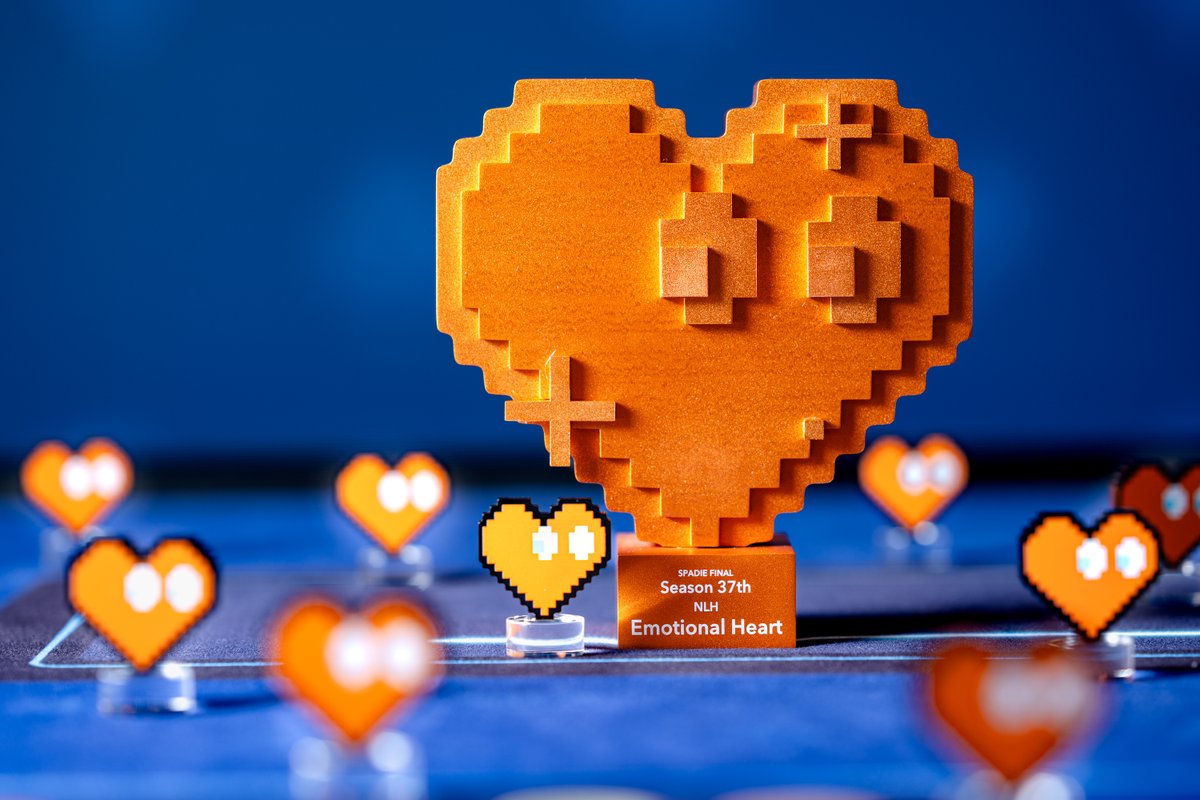 ポーカー SPADIE FINAL Season 38th優勝トロフィー・メダル