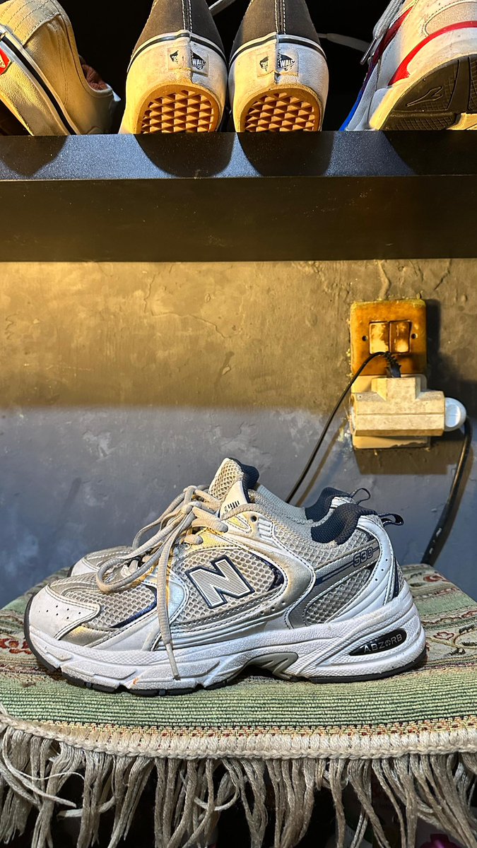 candyaiurs's tweet photo. WTS preloved NB 530 white indigo size 39,5/24,5cm 
price 450k 
minus no box 

bisa 
COD daerah jakarta
CO oren https://t.co/YNDxML0FgQ