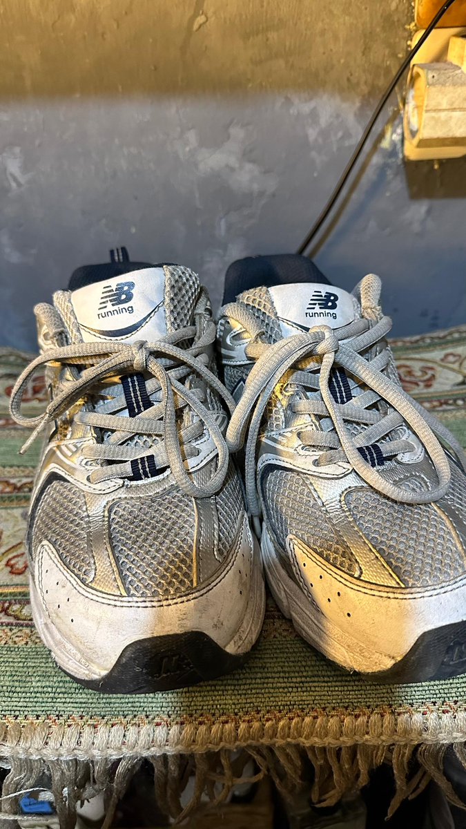 candyaiurs's tweet photo. WTS preloved NB 530 white indigo size 39,5/24,5cm 
price 450k 
minus no box 

bisa 
COD daerah jakarta
CO oren https://t.co/YNDxML0FgQ