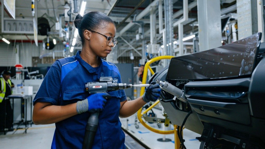 President acknowledges that #automotive industry is under growing pressure   #swagefast #economy #exports   zurl.co/t29VC