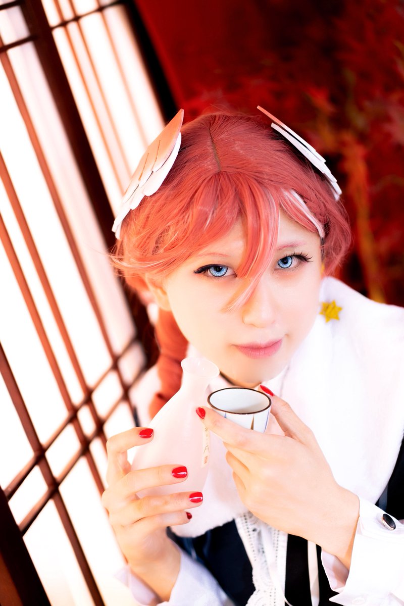 #自我からコスプレイヤーへ
🚹↔️🚺
*同じ人(The same person)