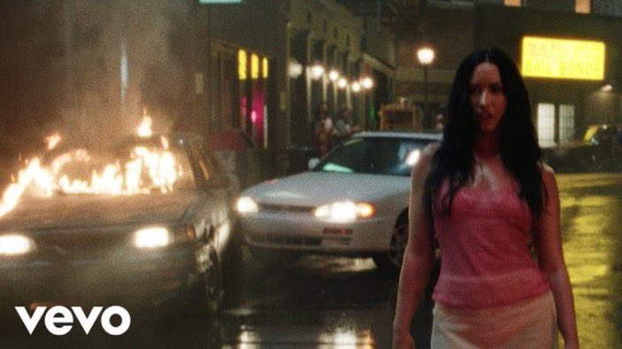 demilovatobr's tweet photo. Solta a batida! O videoclipe de "Fast", novo single de Demi Lovato, está disponível no Youtube.

🔗: https://t.co/CE65sUXYCW https://t.co/r74Zy3PSIv