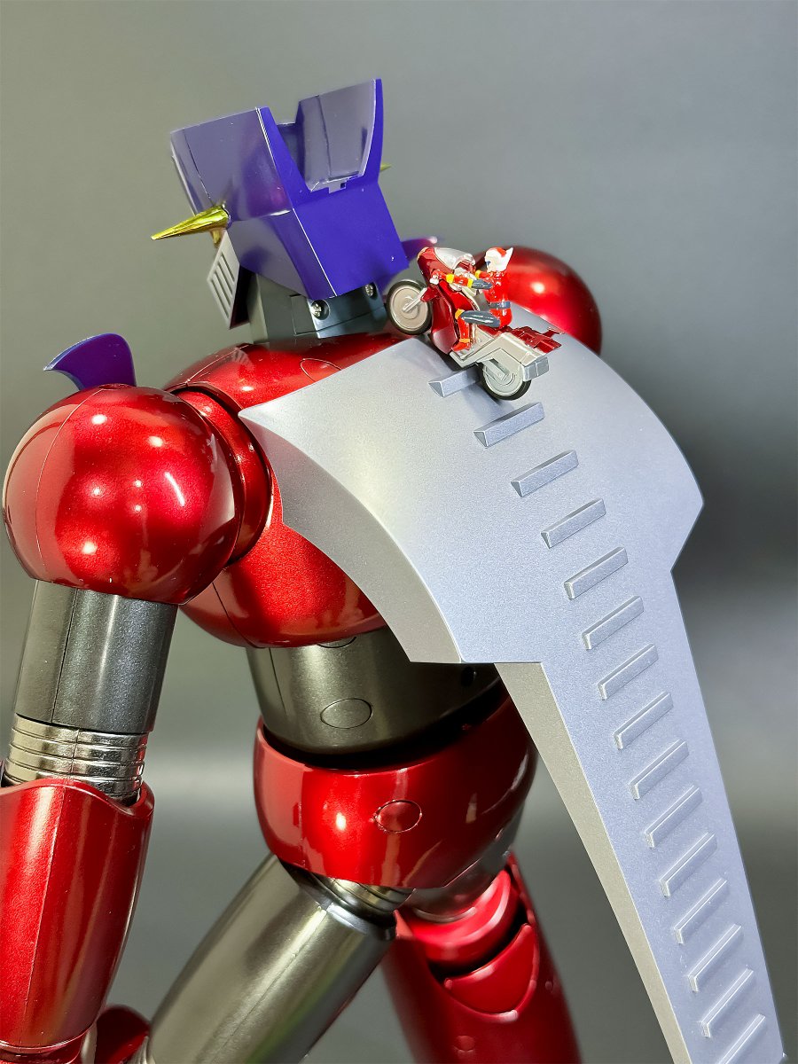 グランドアクション.エネルガーZ。 GRAND ACTION BIGSIZE MODEL エネルガーZ Burning Red Ver