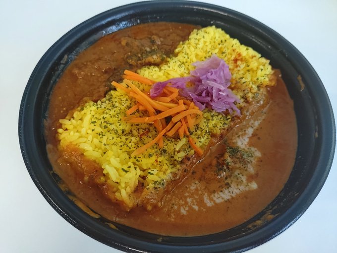 セブンのカレーが大変美味しくてリピートしてる。カレー屋さん潰れるのでは。 