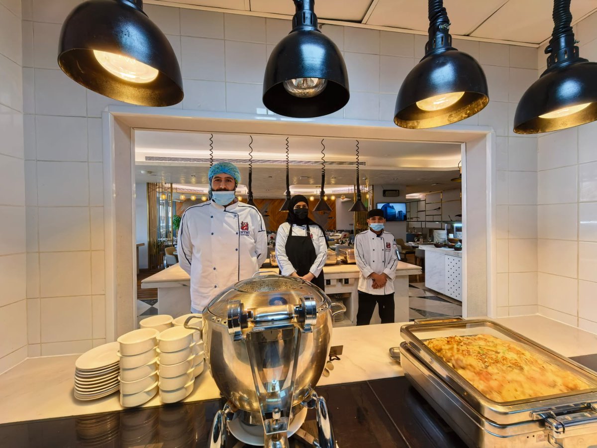 HtmiKSA's tweet photo. A follow-up field visit to the Culinary Arts Diploma trainees during their OJT phase at @RadissonHotels Qurtuba. Gaining real-world experience in a top-tier kitchen! 👨🍳👩🍳 #HTMi #CulinaryArts #OJT #RadissonBlu #SaudiYouth #HospitalityTraining https://t.co/z58uwixGuo