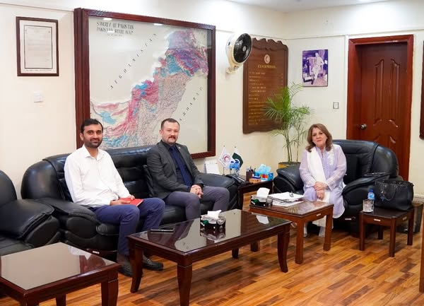 Turkish Head of Delegation Visits PRCS NHQ

The acting Turkish Head of Delegation in Pakistan Mr Erkan Avci visited the PRCS National Headquarters and met with the Honourable Chairperson PRCS Mrs.Farzhana Naek.