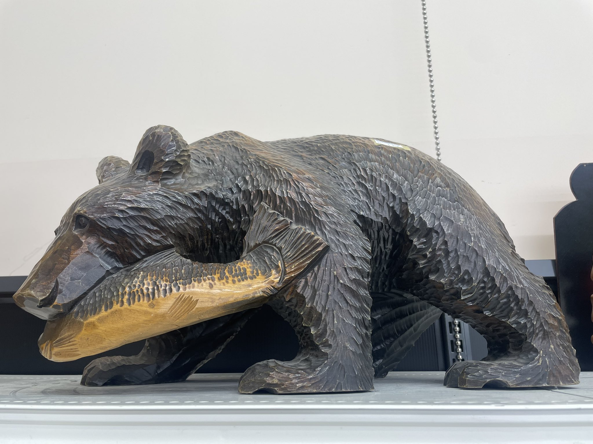 木彫りの熊　木製　クマ　ぶら下がり　ハンギング　後ろ姿がパンダ　レトロ　レア 木彫りの熊 木製 クマ ぶら下がり ハンギング 後ろ姿がパンダ