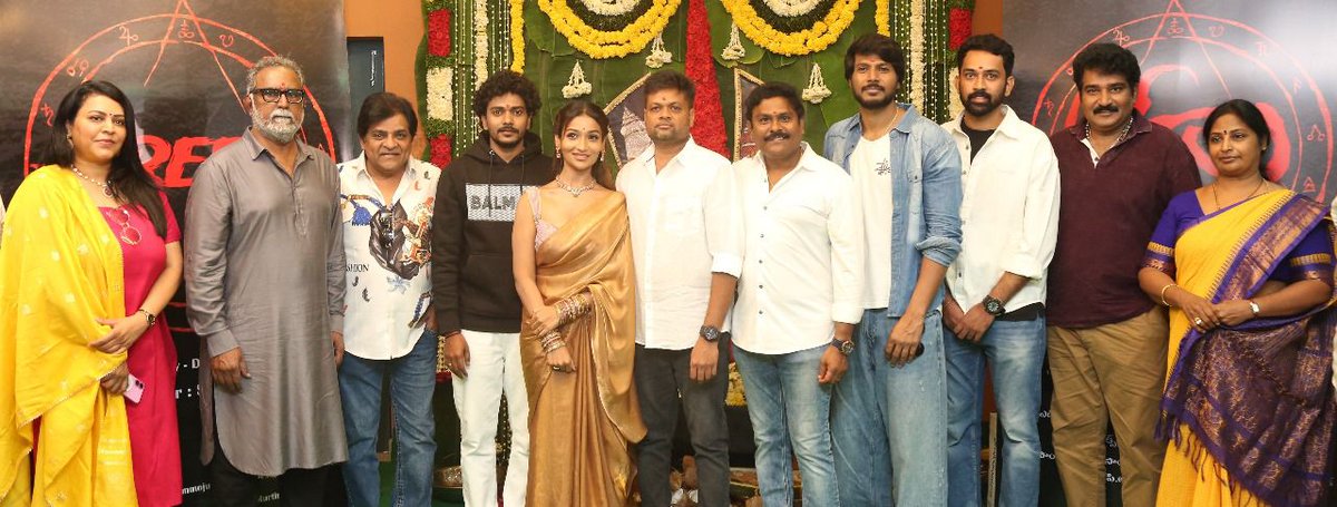 phanikandukuri1's tweet photo. Launch Ceremony Of  #HreemMovie Held Grandly, With The Divine Blessings.
Clap🎬 by People’s Star #SundeepKishan @sundeepkishan 
🎥 Switch On By @rajeevco 
📖 Script Handover By Actors   #Benarjee #ActorAli & #Cinejosh @ParvathaneniRam ! 
💸Produced by #Sivammedia @sivamallala.
💺Directed By @rajeshravu20221
📽️Dop @aravindop019
🦸‍♂️🦸‍♀️ Lead Roles @tatapawankumar
@chamindavarma04
Shooting In Progress @hreemthemovie 🔥🔥🎞️🎞️.